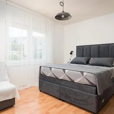 Apartment Regius White