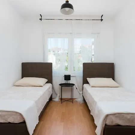 Regius White Trogir