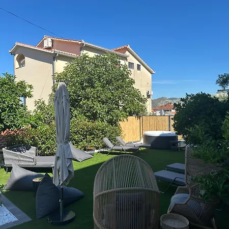 Apartman Regius White *