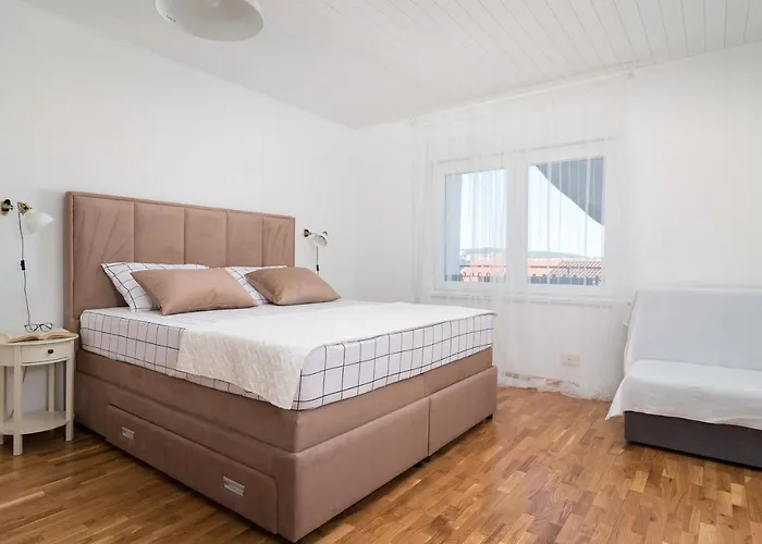 Regius White Appartement *